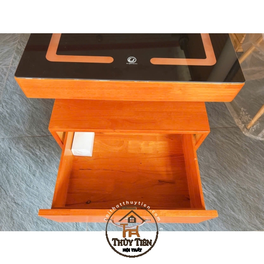 Tủ đầu giường gỗ cao su kiêm loa bluetooth kết hợp sạc điện thoại ko dây có ngăn ẩn giấu tiền thẻ từ 