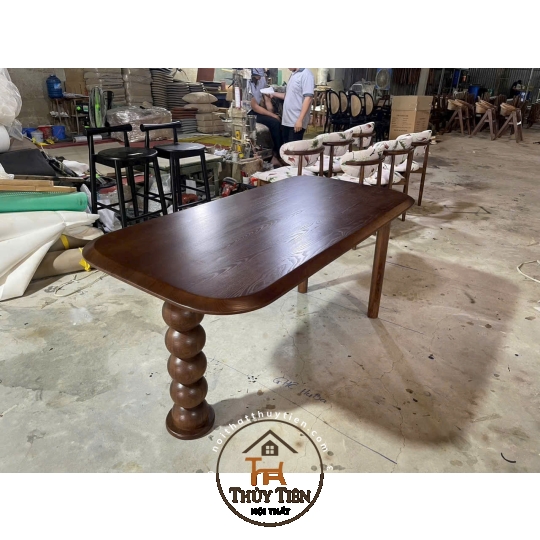 Các mẫu bàn  thông dụng