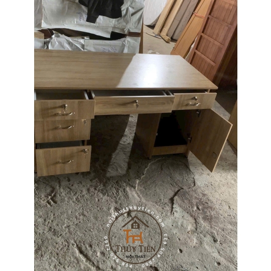 Bàn làm việc MDF lõi xanh - BLVMDF 002