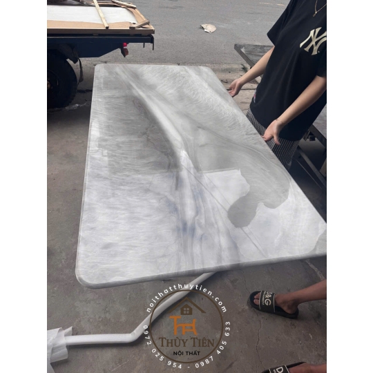 Mặt đá vi tinh thể- nhập khẩu cao cấp hiện đại